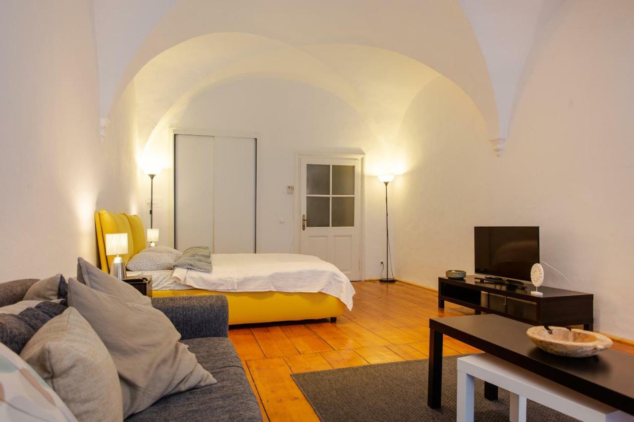 Arcade Apartment Sibiu Buitenkant foto